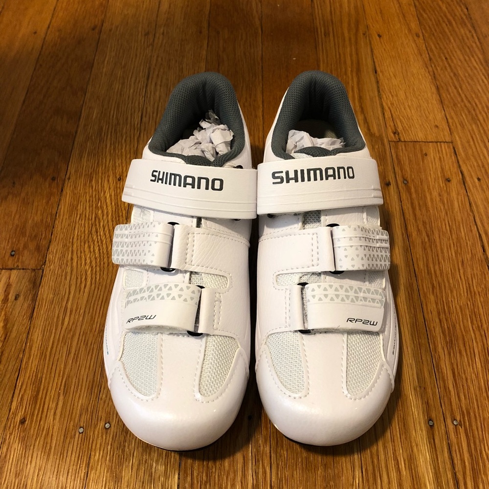 Size 6.5 Shimano spinning/cycling shoes